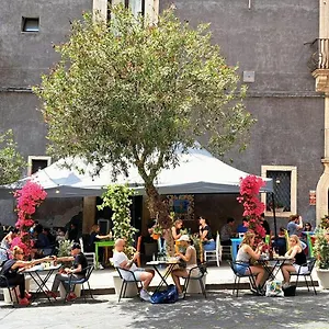 Finestre Sul Teatro - - Parking Included Apartment Catania